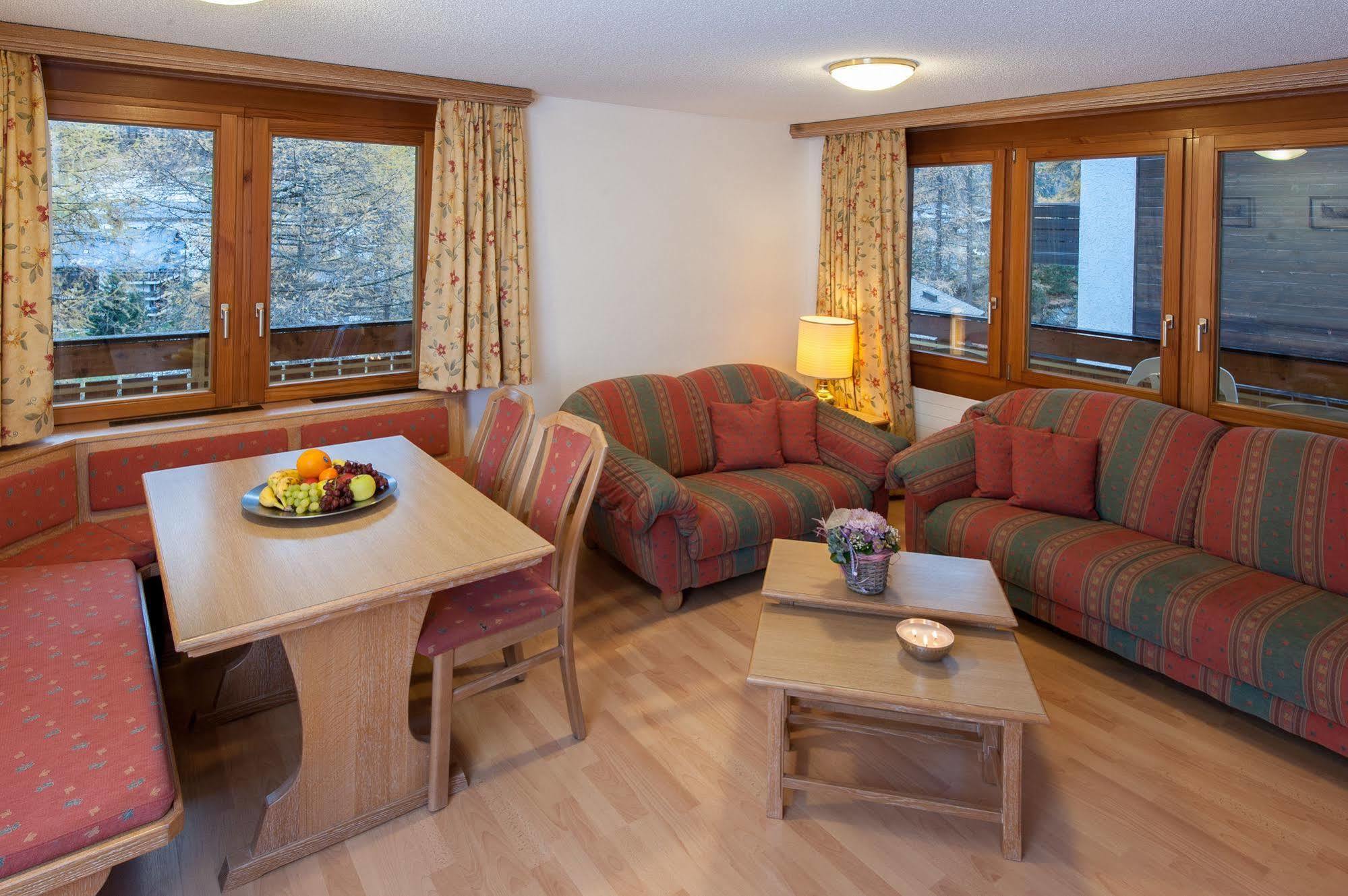 Appartements Zermatt Paradies Exterior photo
