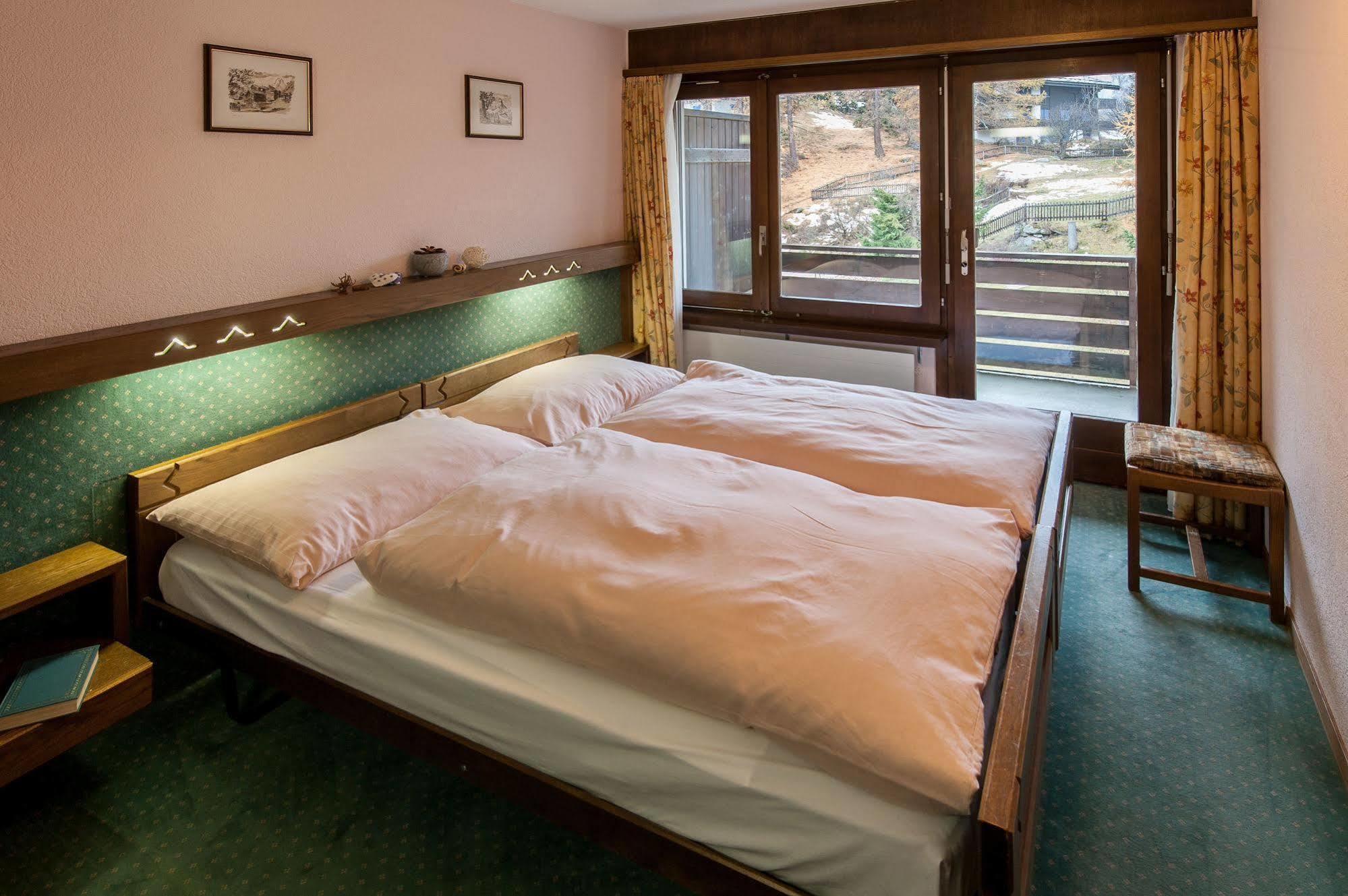 Appartements Zermatt Paradies Exterior photo